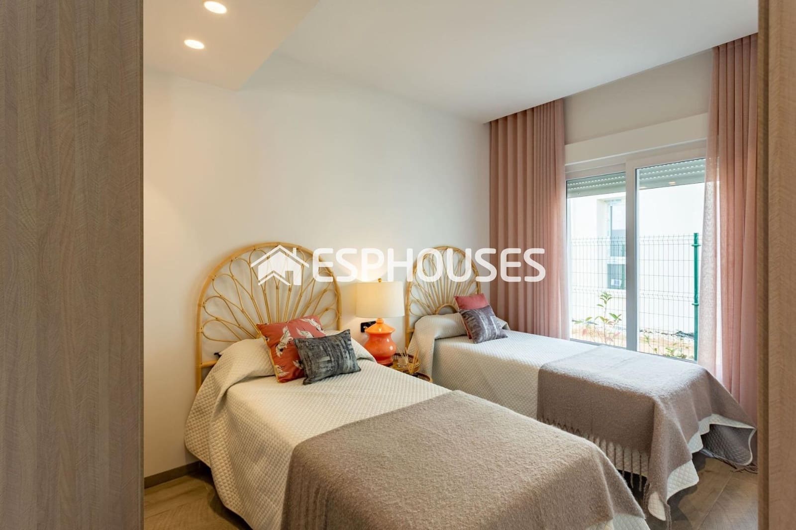 3 slaapkamer Bungalow te koop in Algorfa met zwembad garage - € 519.000 (Ref: 9445237)
