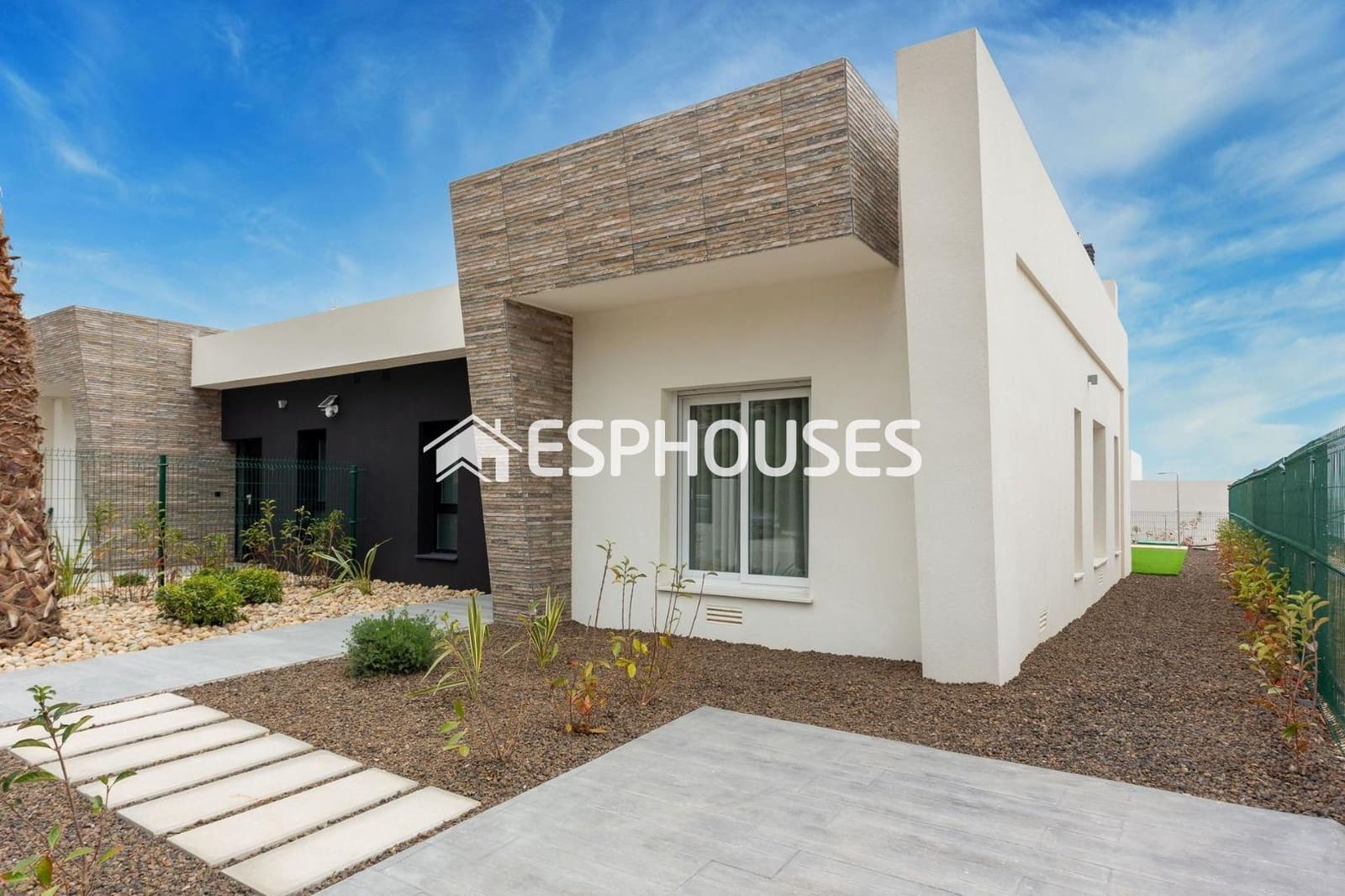 3 slaapkamer Bungalow te koop in Algorfa met zwembad garage - € 519.000 (Ref: 9445237)