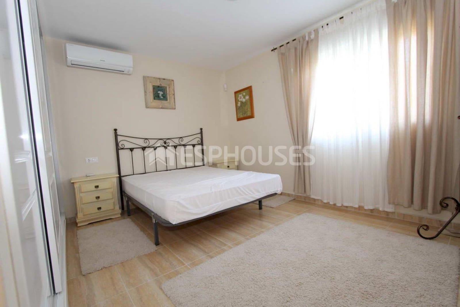 5 bedroom Villa for sale in Rojales with pool garage - € 980,000 (Ref: 9445238)