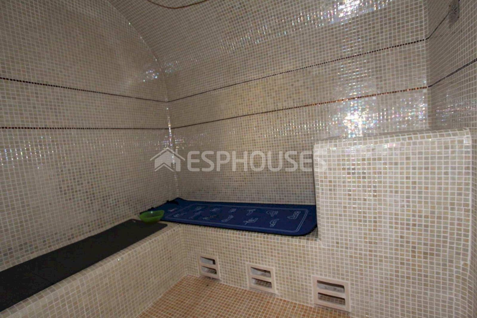 5 bedroom Villa for sale in Rojales with pool garage - € 980,000 (Ref: 9445238)