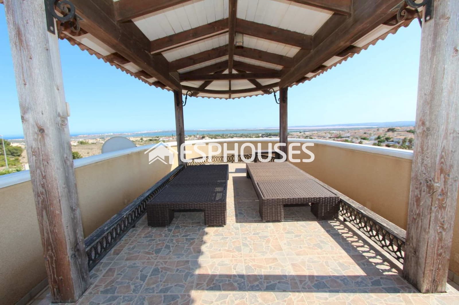 5 bedroom Villa for sale in Rojales with pool - € 980,000 (Ref: 9445238)