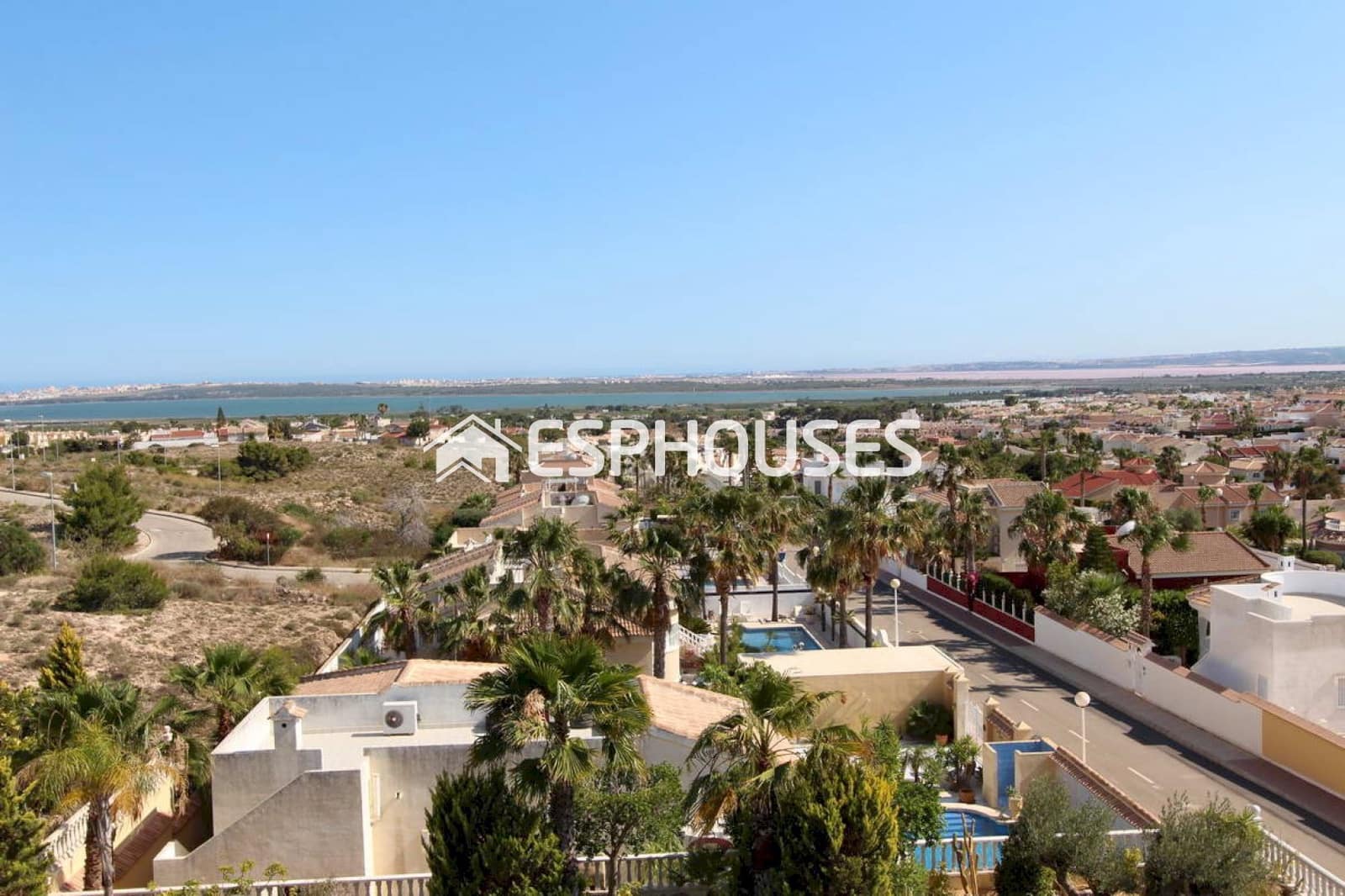 5 bedroom Villa for sale in Rojales with pool - € 980,000 (Ref: 9445238)