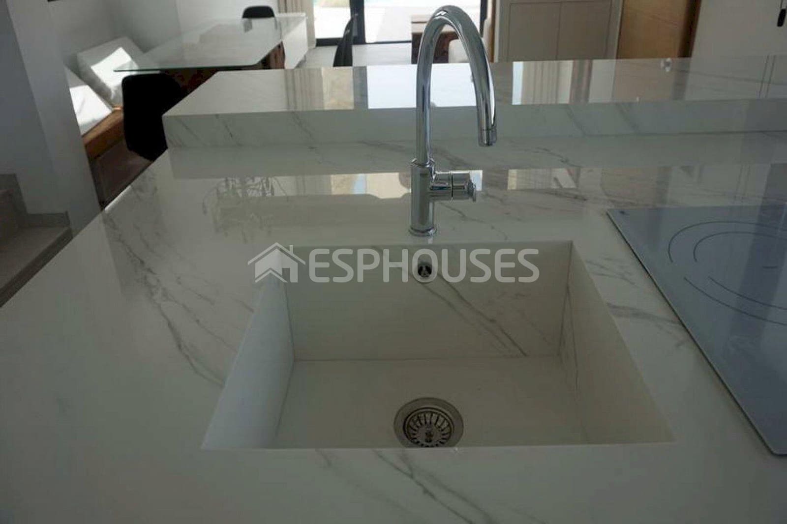 4 soverom Villa til salgs i Torrevieja med svømmebasseng garasje - € 599 000 (Ref: 9445239)