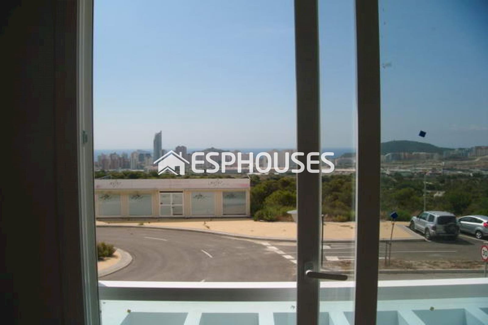 3 bedroom Villa for sale in Finestrat with pool - € 600,000 (Ref: 9445240)