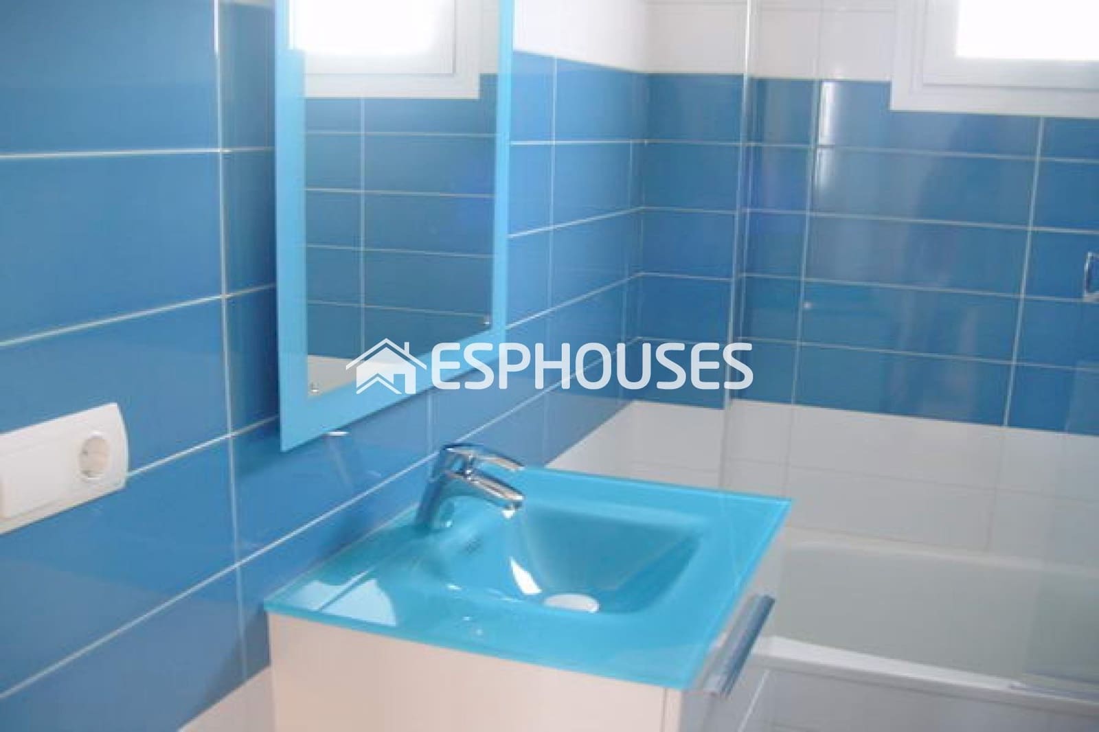 3 bedroom Villa for sale in Finestrat with pool - € 600,000 (Ref: 9445240)