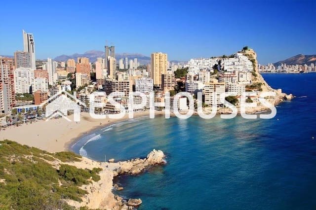 Chalet de 3 habitaciones en Finestrat Pueblo, Finestrat en venta con piscina garaje - 470.000 € (Ref: 9445243)