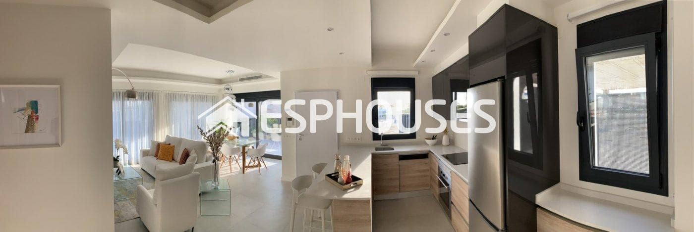 Chalet de 3 habitaciones en Daya Nueva en venta con garaje - 355.000 € (Ref: 9445245)