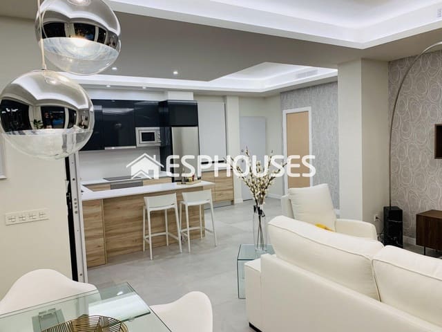 Chalet de 3 habitaciones en Daya Nueva en venta con garaje - 355.000 € (Ref: 9445245)