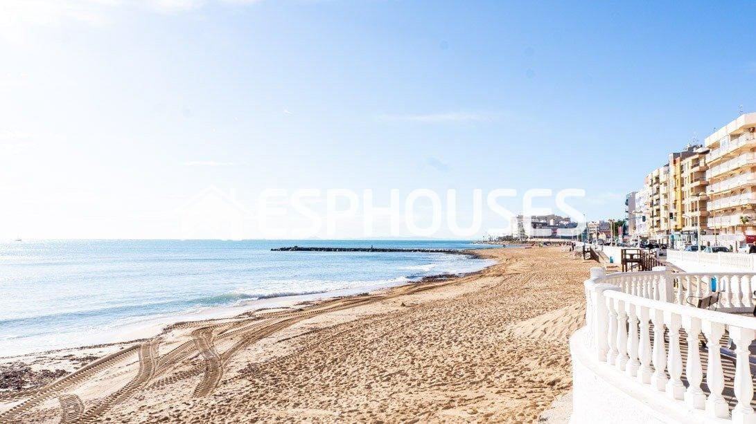 2 quarto Apartamento para venda em Torrevieja com piscina - 249 000 € (Ref: 9445246)