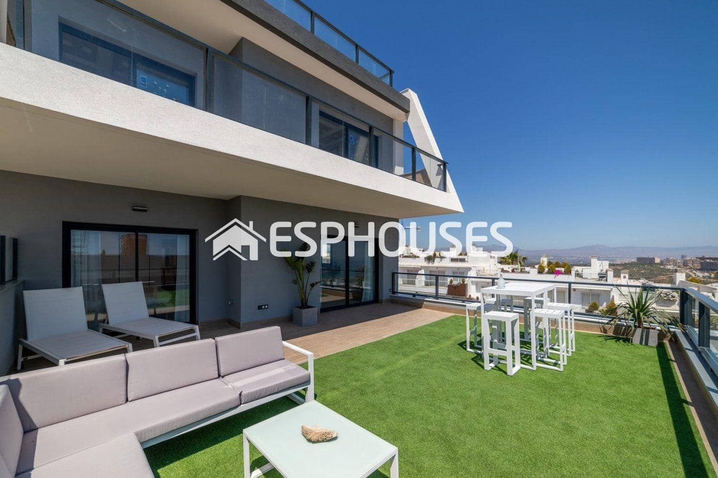 2 slaapkamer Appartement te koop in Santa Pola met zwembad garage - € 395.000 (Ref: 9445248)