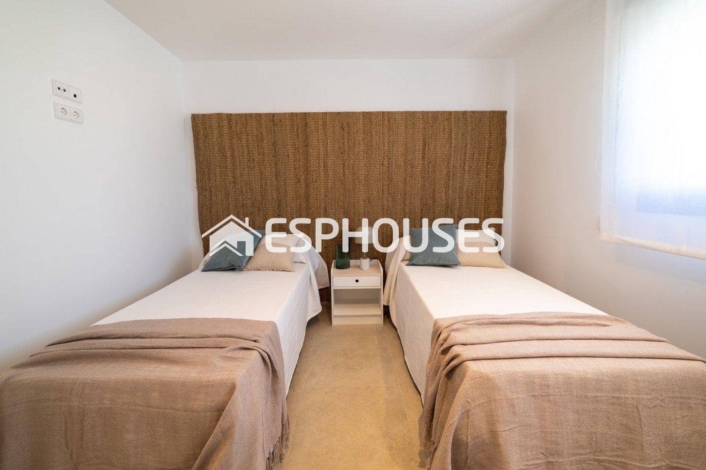 2 slaapkamer Appartement te koop in Santa Pola met zwembad garage - € 395.000 (Ref: 9445248)