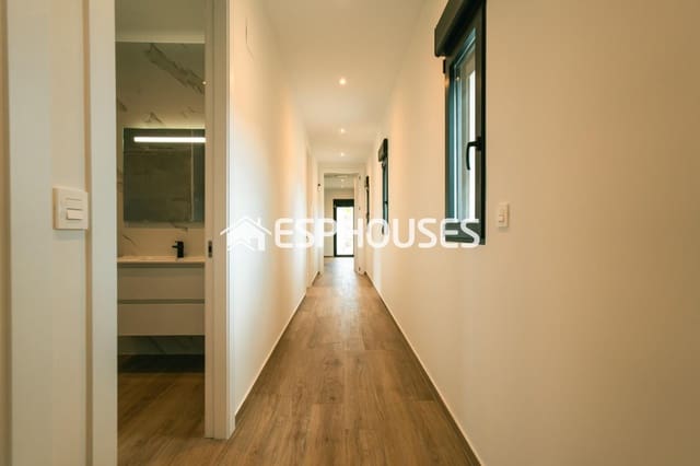 3 makuuhuone Huvila myytävänä paikassa Ubeda, Pinoso mukana uima-altaan 
autotalli - 450 000 € (Ref: 9445265)