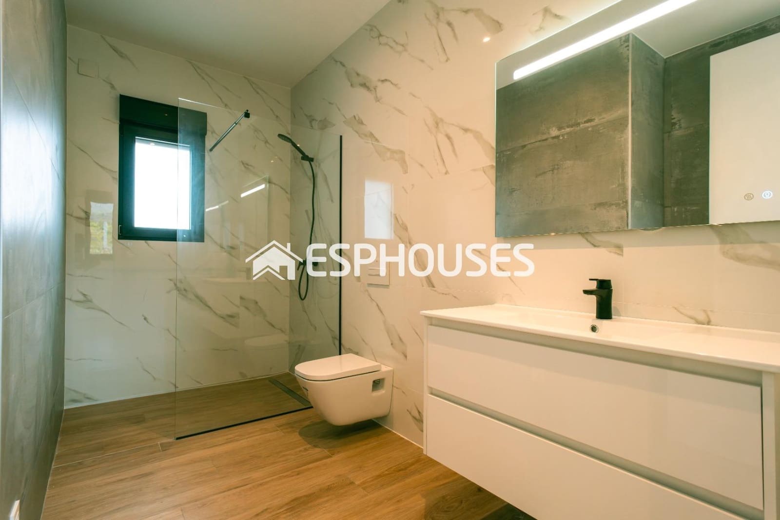 3 bedroom Villa for sale in Pinoso with pool garage - € 450,000 (Ref: 9445265)