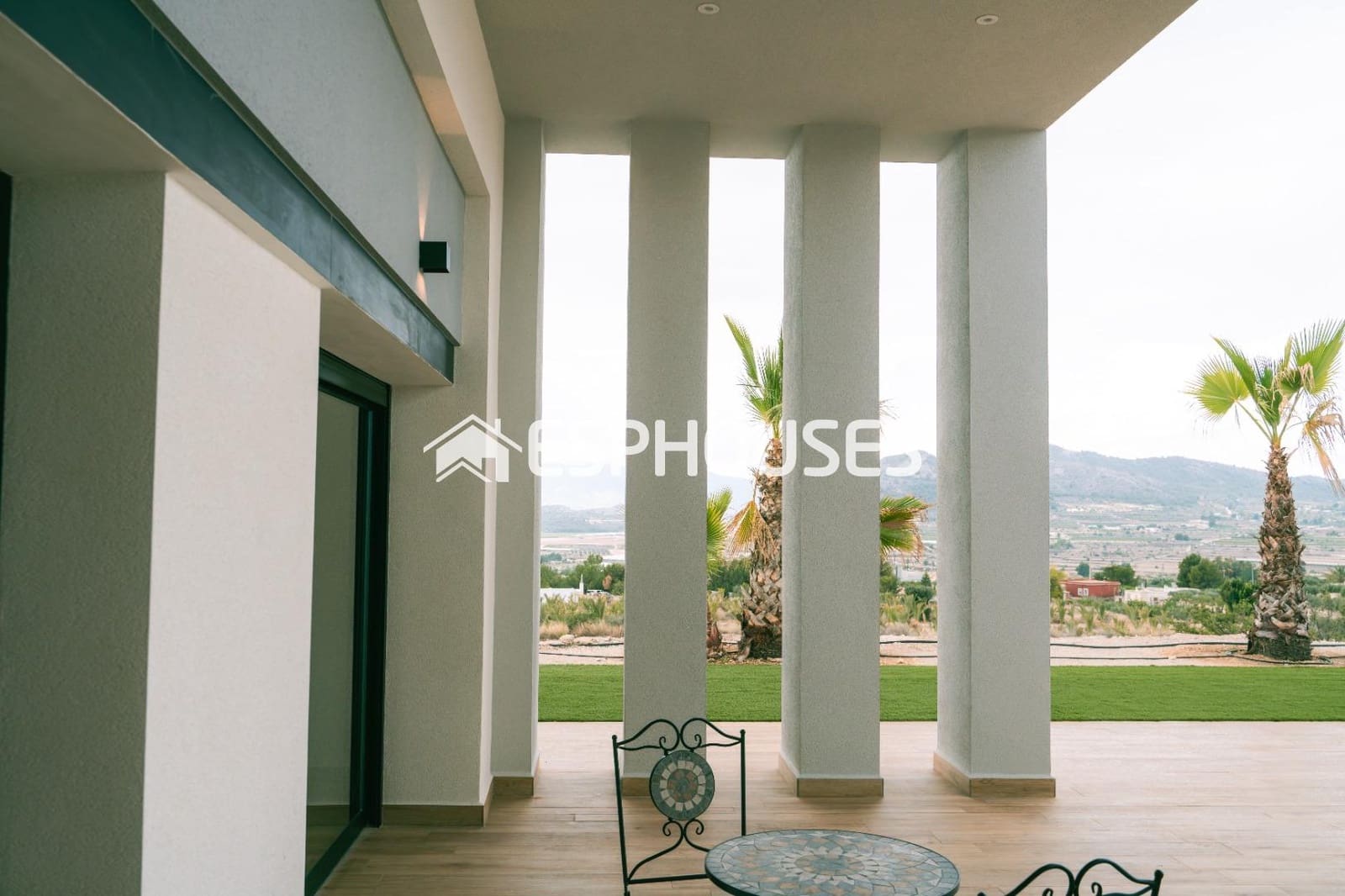 3 bedroom Villa for sale in Pinoso with pool garage - € 450,000 (Ref: 9445265)