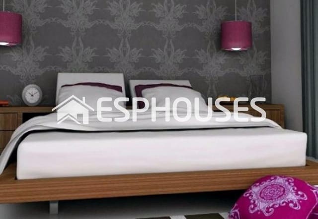 3 Zimmer Villa zu verkaufen in La Romana mit Pool Garage - 360.000 € (Ref: 9445267)