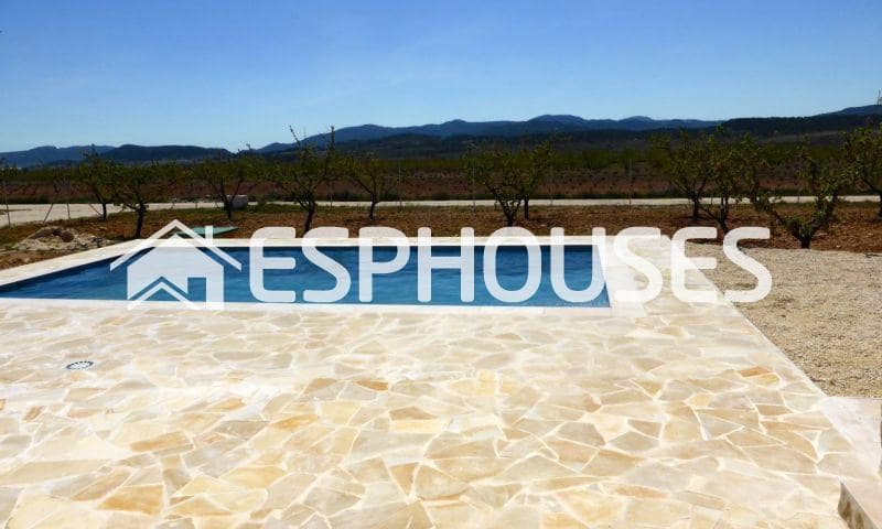 3 sovrum Villa till salu i Pinoso med garage - 339 000 € (Ref: 9445268)