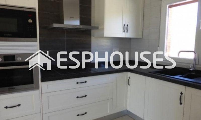 3 sovrum Villa till salu i Pinoso med garage - 339 000 € (Ref: 9445268)