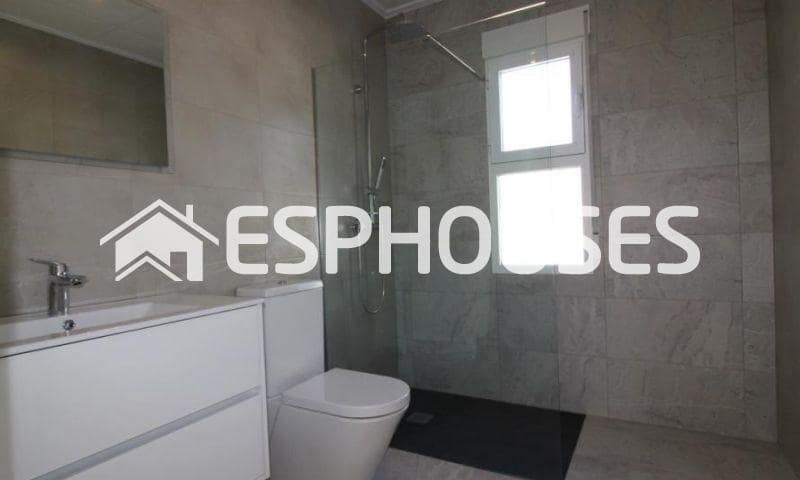 3 Zimmer Villa zu verkaufen in Pinoso mit Pool Garage - 335.000 € (Ref: 9445269)