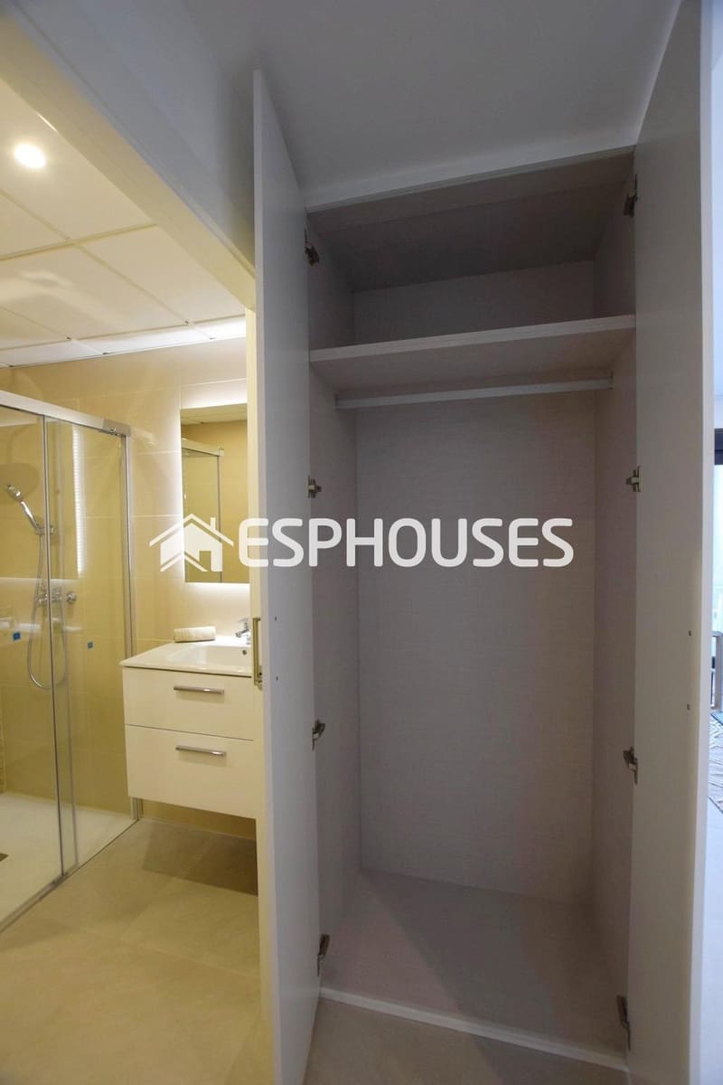 2 slaapkamer Appartement te koop in Torrevieja met zwembad garage - € 285.000 (Ref: 9445278)