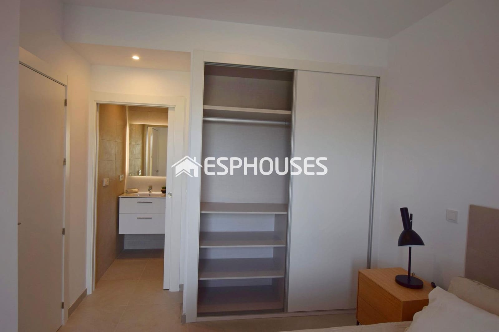 2 slaapkamer Appartement te koop in Torrevieja met zwembad garage - € 285.000 (Ref: 9445278)