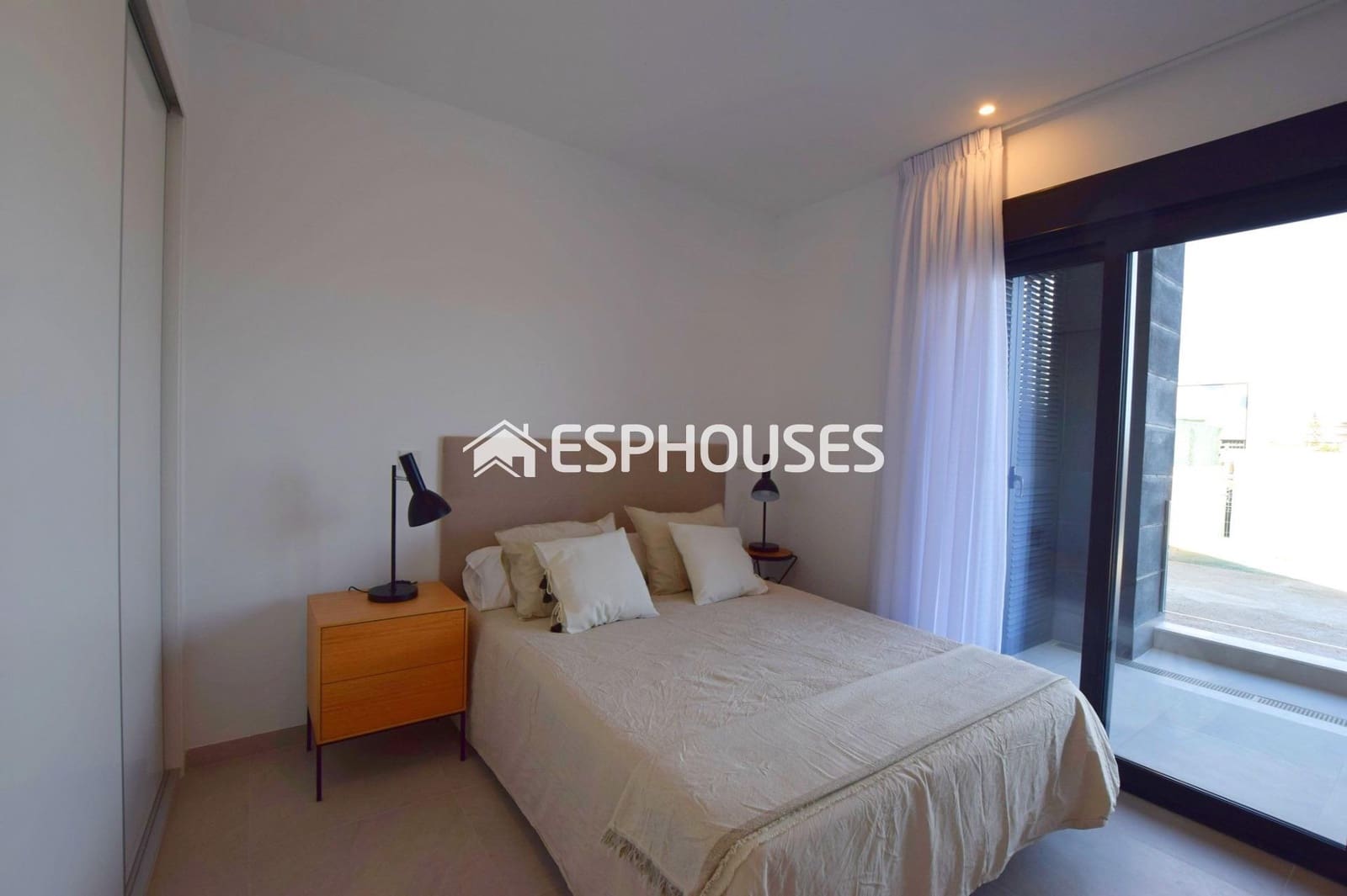 2 slaapkamer Appartement te koop in Torrevieja met zwembad garage - € 285.000 (Ref: 9445278)