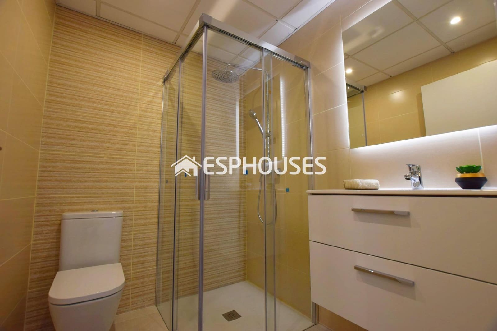 2 slaapkamer Appartement te koop in Torrevieja met zwembad garage - € 285.000 (Ref: 9445278)