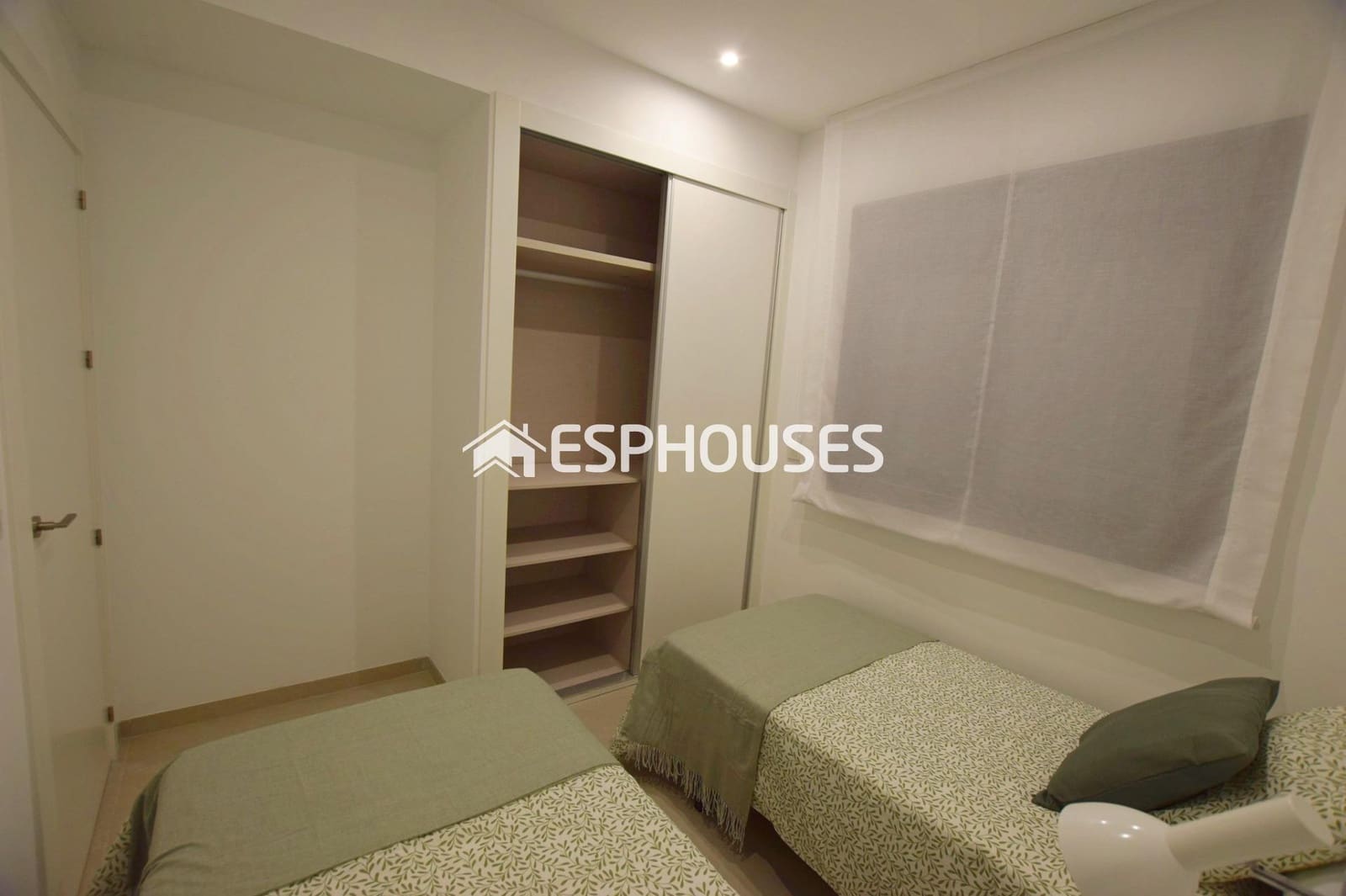 2 slaapkamer Appartement te koop in Torrevieja met zwembad garage - € 285.000 (Ref: 9445278)