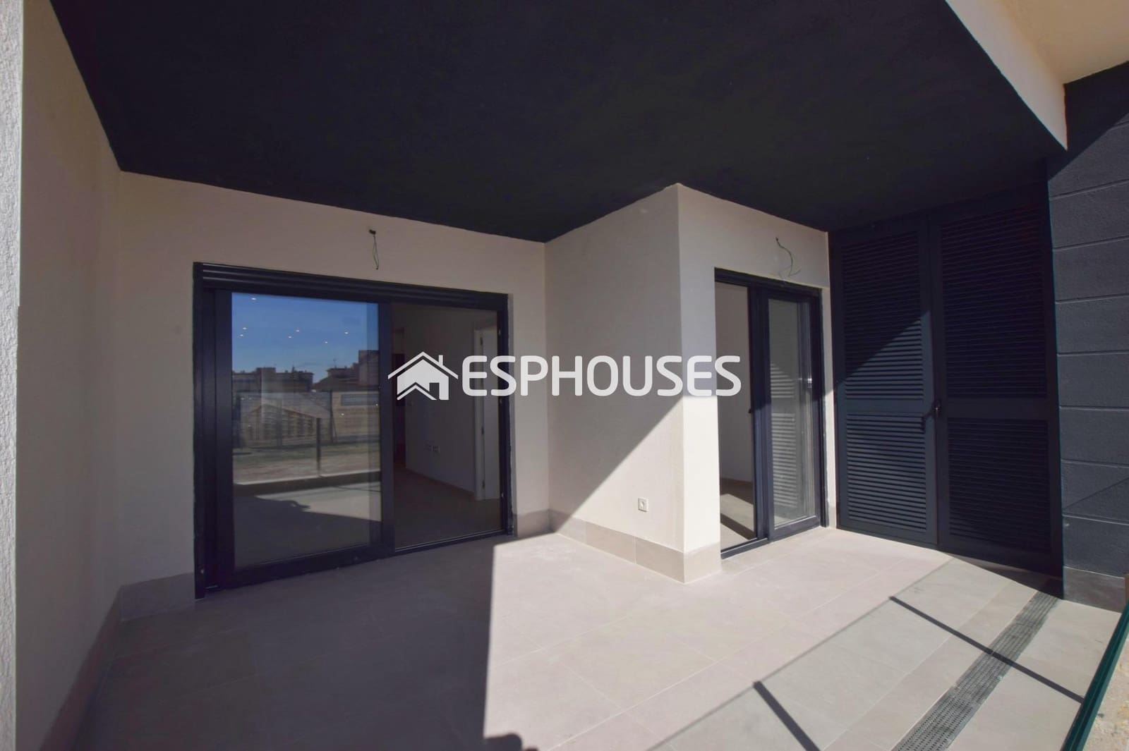 2 slaapkamer Appartement te koop in Torrevieja met zwembad garage - € 285.000 (Ref: 9445278)