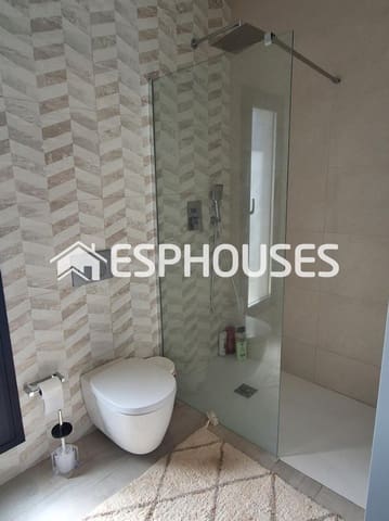 5 makuuhuone Huvila myytävänä paikassa Balcón de Finestrat - Terra Marina, Finestrat mukana uima-altaan 
autotalli - 1 100 000 € (Ref: 9445282)