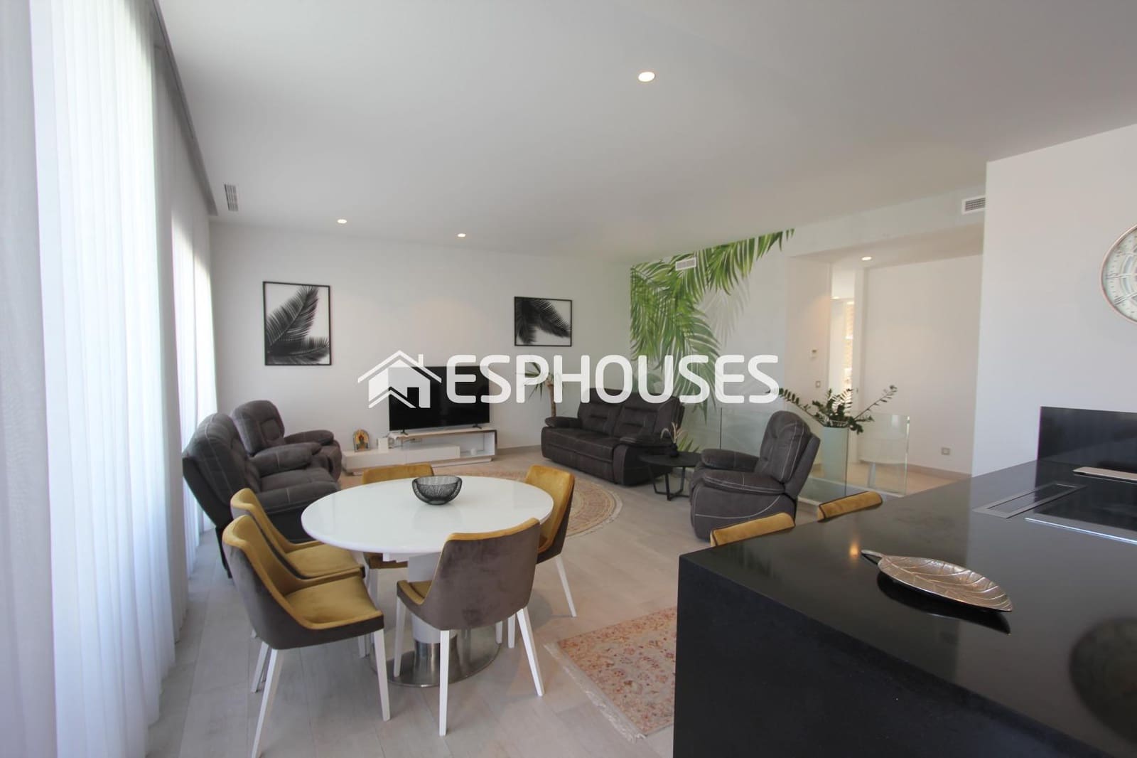 5 makuuhuone Huvila myytävänä paikassa Finestrat mukana uima-altaan 
autotalli - 1 100 000 € (Ref: 9445282)