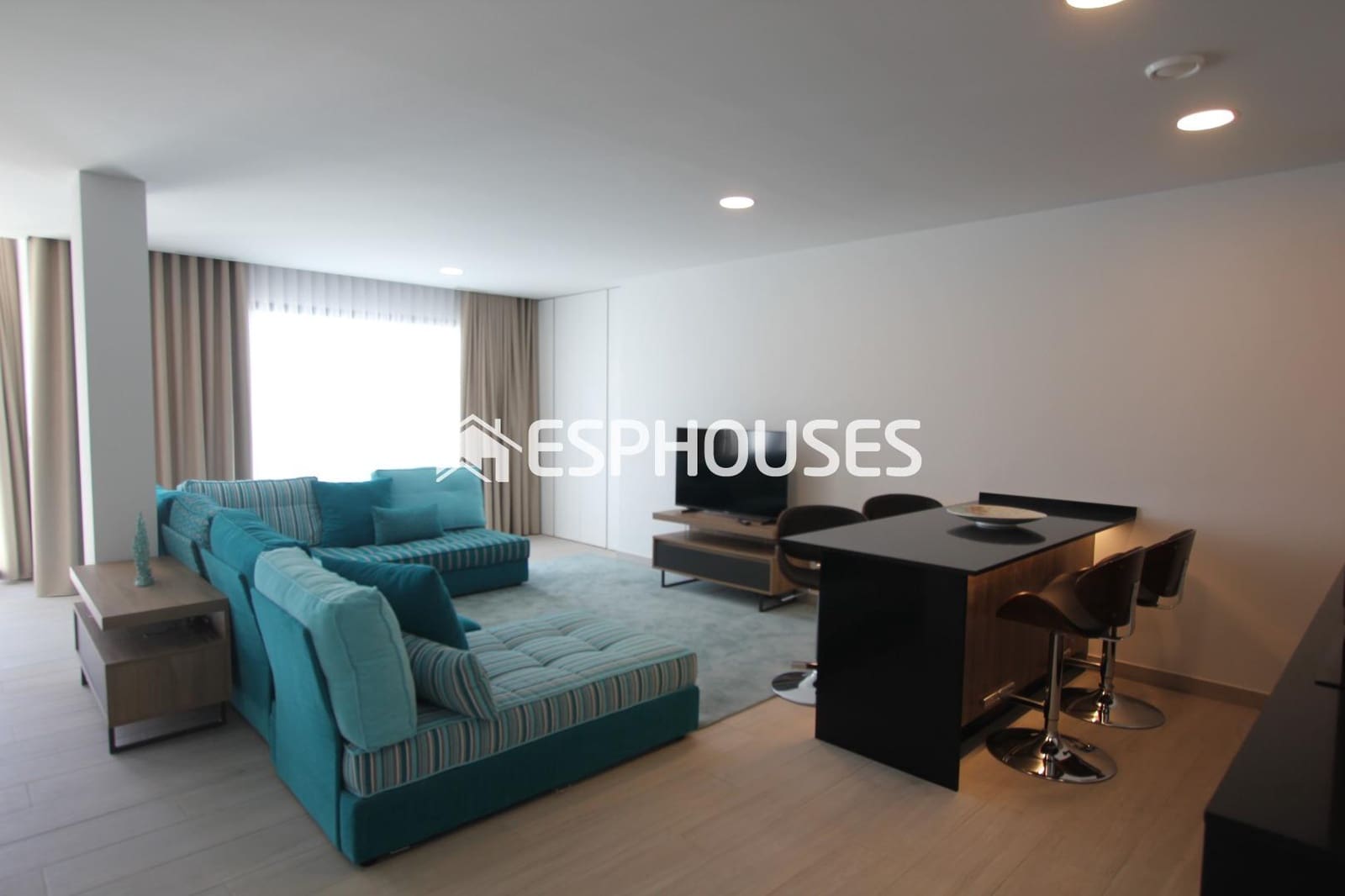 5 makuuhuone Huvila myytävänä paikassa Finestrat mukana uima-altaan 
autotalli - 1 100 000 € (Ref: 9445282)