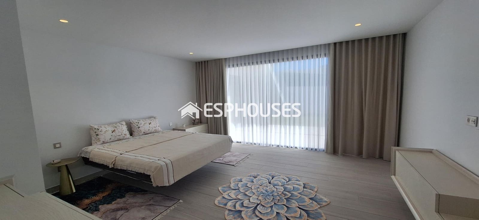 5 makuuhuone Huvila myytävänä paikassa Finestrat mukana uima-altaan 
autotalli - 1 100 000 € (Ref: 9445282)