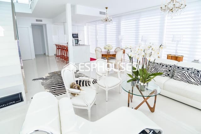 Chalet de 4 habitaciones en Monte y Mar, Santa Pola en venta con piscina - 640.000 € (Ref: 9445287)