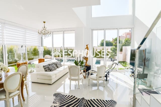 Chalet de 4 habitaciones en Monte y Mar, Santa Pola en venta con piscina - 805.000 € (Ref: 9445287)