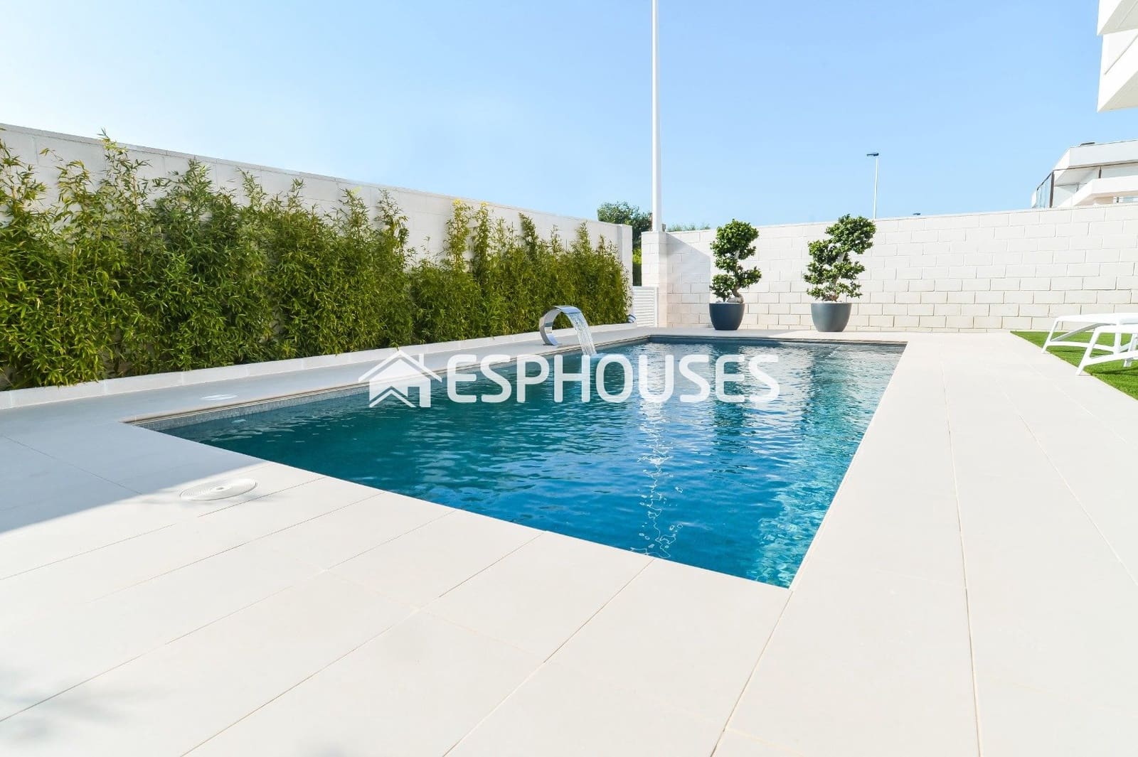 4 sovrum Villa till salu i Gran Alacant med pool - 805 000 € (Ref: 9445287)