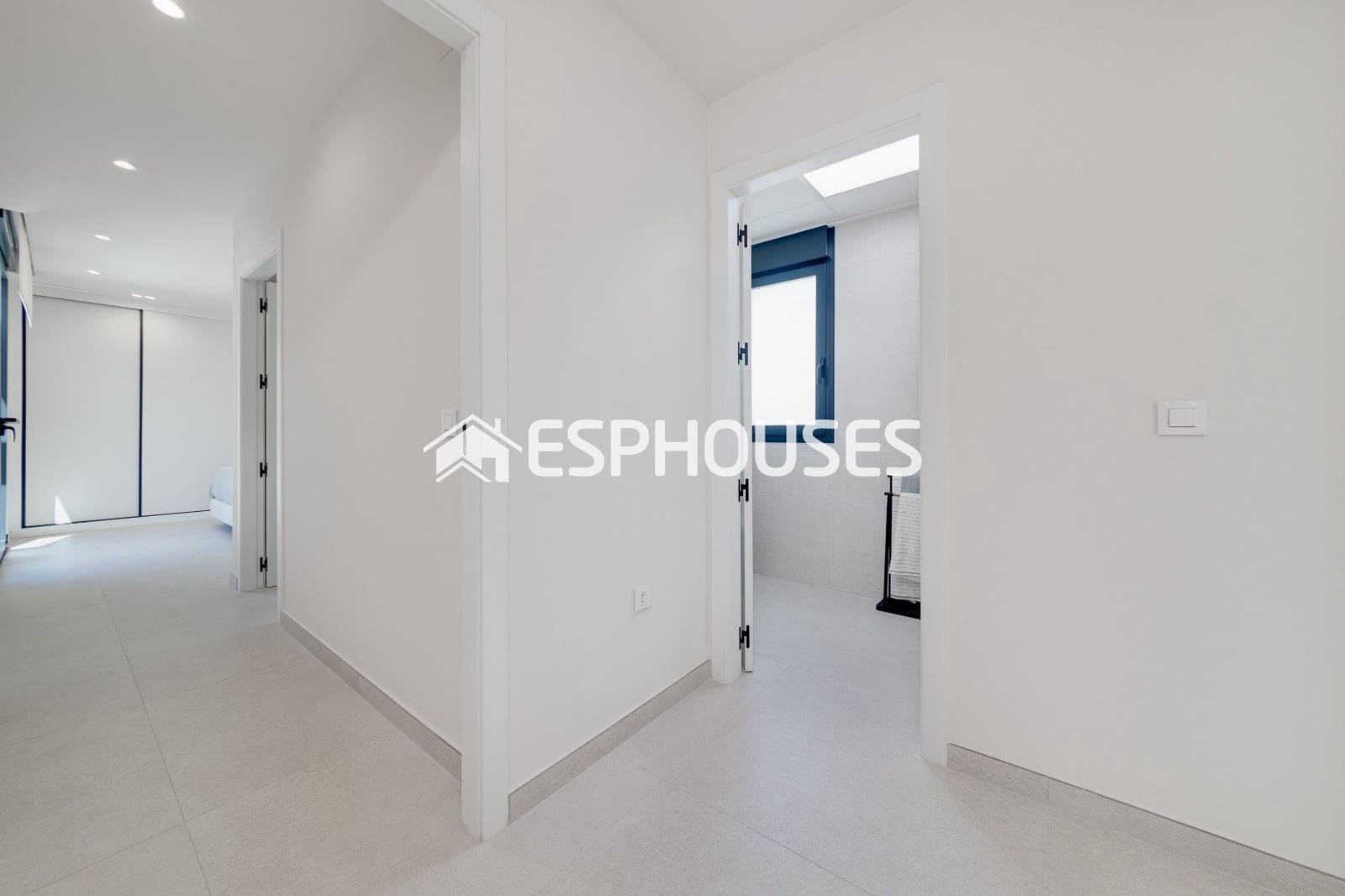 2 soveværelse Villa til salg i Ciudad Quesada med swimmingpool garage - € 475.000 (Ref: 9445301)