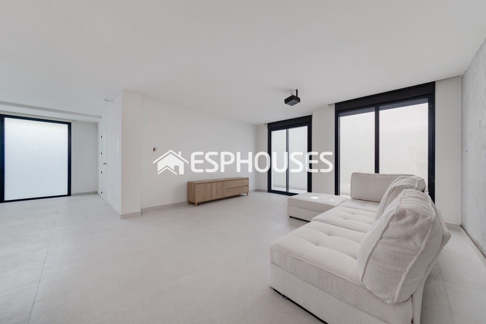 2 soveværelse Villa til salg i Ciudad Quesada med swimmingpool garage - € 475.000 (Ref: 9445301)