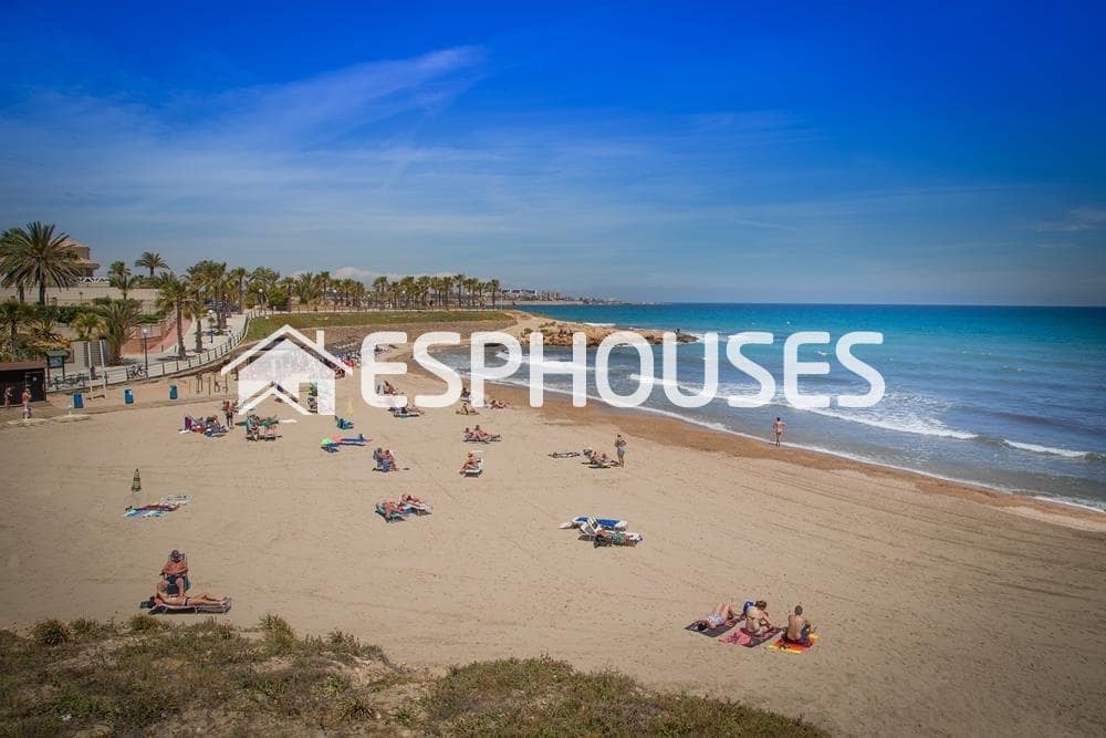 3 sovrum Villa till salu i San Miguel de Salinas med pool garage - 499 900 € (Ref: 9445302)