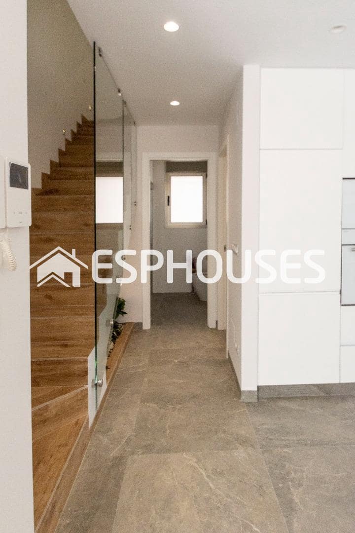 3 slaapkamer Villa te koop in Pilar de la Horadada met zwembad garage - € 519.900 (Ref: 9445306)