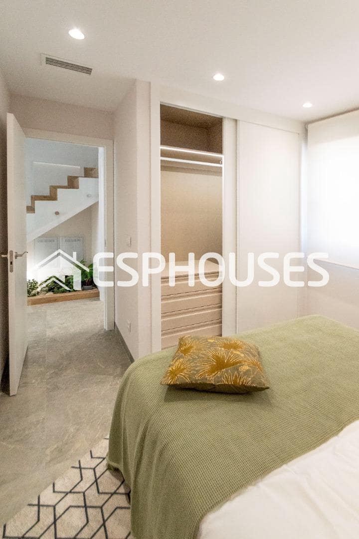 3 slaapkamer Villa te koop in Pilar de la Horadada met zwembad garage - € 519.900 (Ref: 9445306)