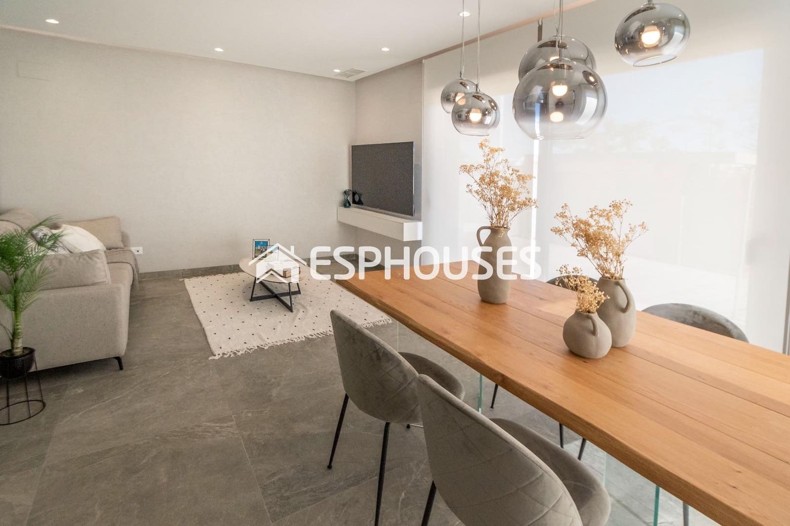 3 slaapkamer Villa te koop in Pilar de la Horadada met zwembad garage - € 519.900 (Ref: 9445306)