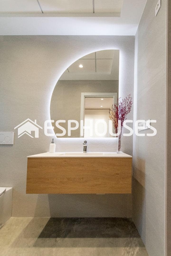 3 slaapkamer Villa te koop in Pilar de la Horadada met zwembad garage - € 519.900 (Ref: 9445306)