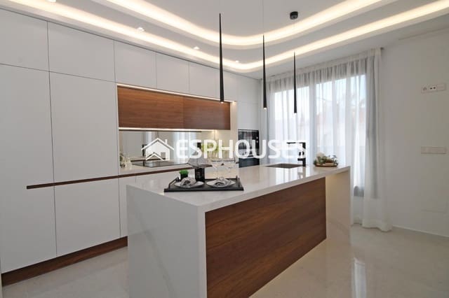 3 slaapkamer Villa te koop in El Chaparral, Torrevieja met zwembad - € 509.000 (Ref: 9445307)