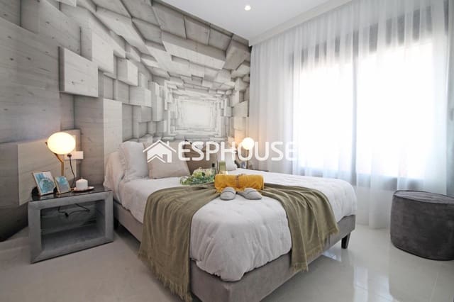 3 slaapkamer Villa te koop in El Chaparral, Torrevieja met zwembad - € 509.000 (Ref: 9445307)