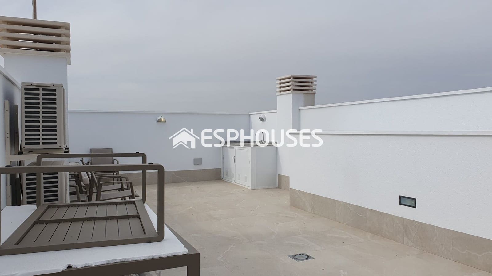 3 slaapkamer Halfvrijstaande villa te koop in San Pedro del Pinatar met zwembad - € 369.900 (Ref: 9445323)