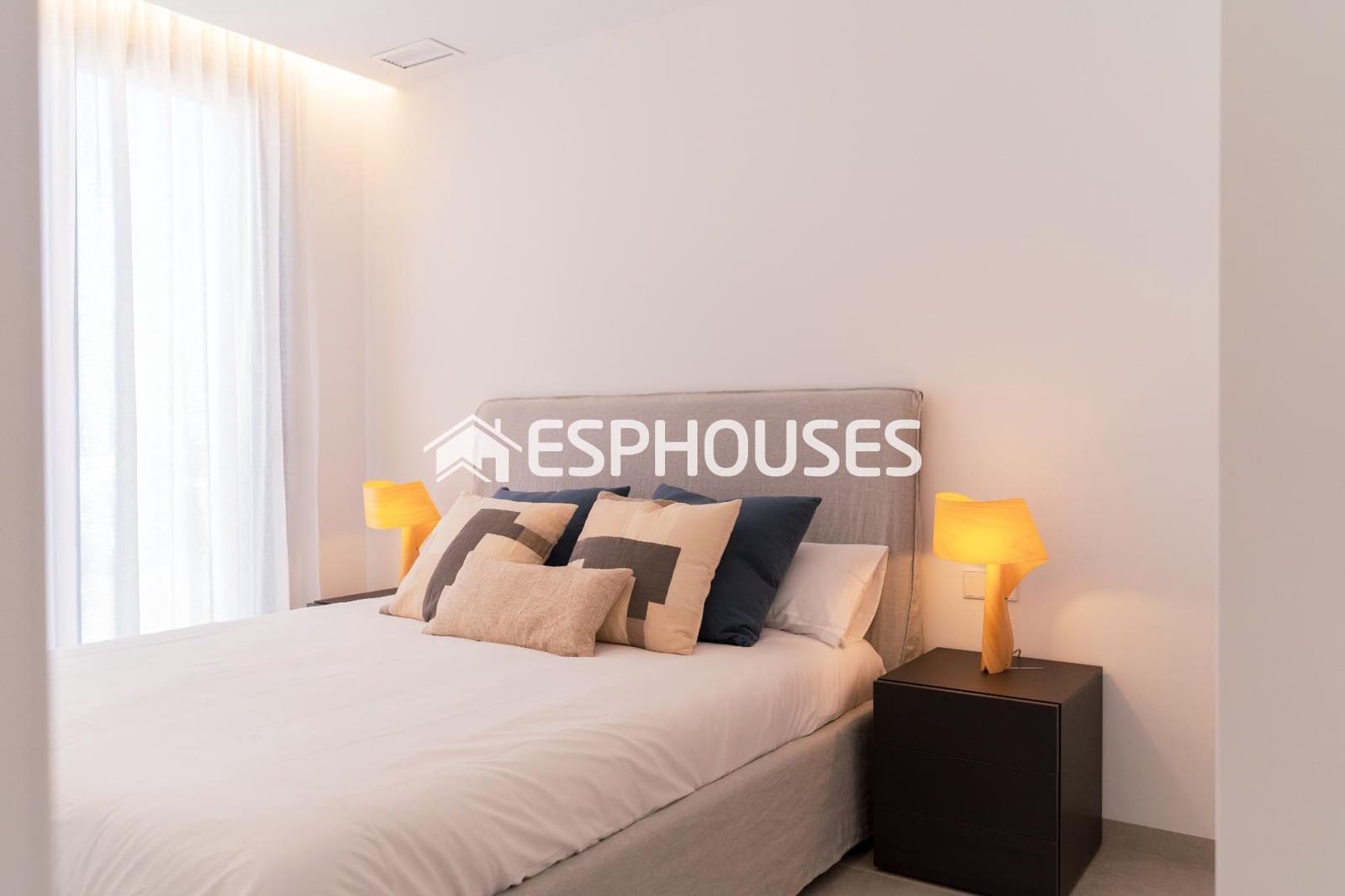 Chalet de 4 habitaciones en Rojales en venta con piscina garaje - 780.000 € (Ref: 9445343)