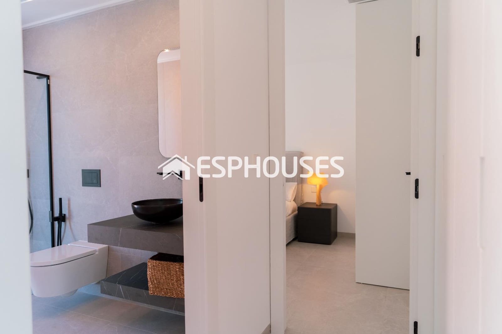 Chalet de 4 habitaciones en Rojales en venta con piscina garaje - 780.000 € (Ref: 9445343)