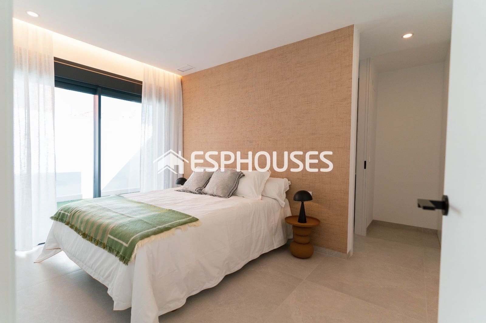 4 bedroom Villa for sale in Rojales with pool - € 780,000 (Ref: 9445343)