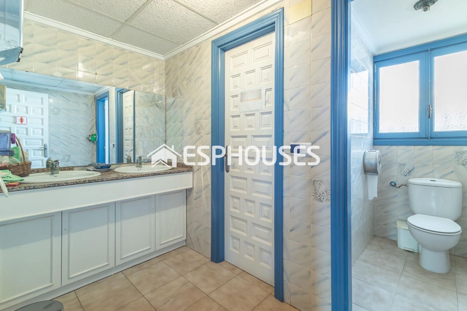 10 quarto Comercial para venda em San Fulgencio - 325 000 € (Ref: 9445354)