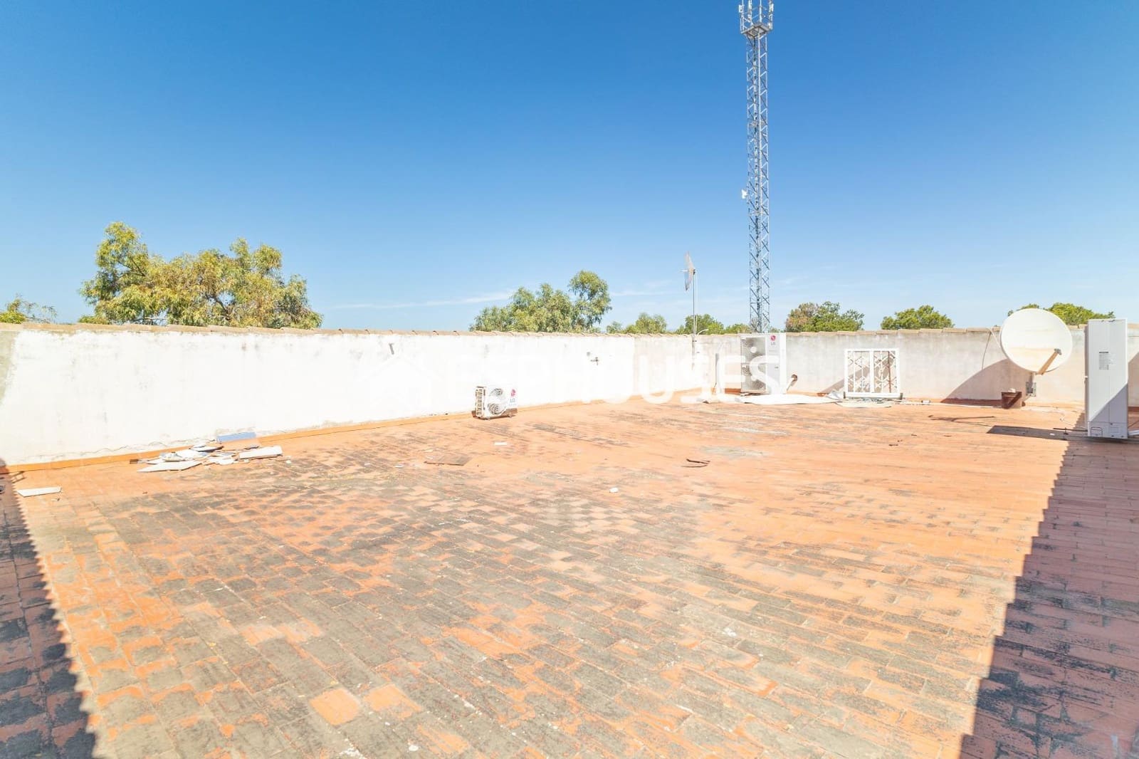 10 quarto Comercial para venda em San Fulgencio - 325 000 € (Ref: 9445354)